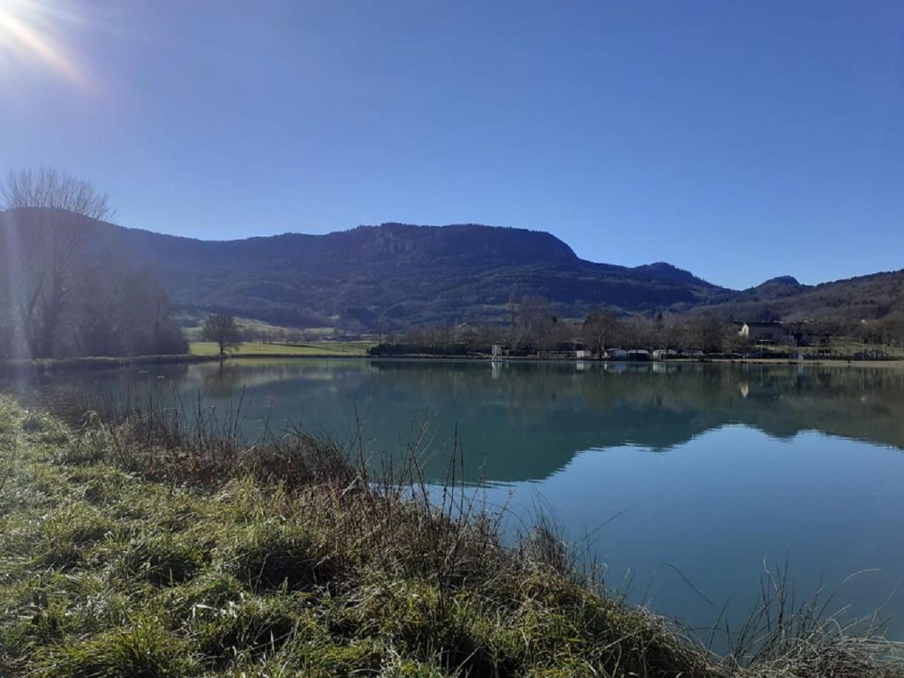 Au Doux Clocher Pieusse Exterior photo